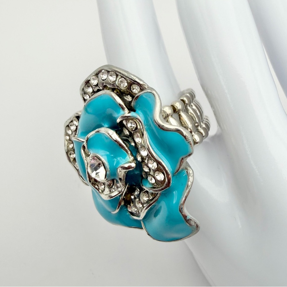 STATEMENT FLOWER RING - Picture 10 of 12